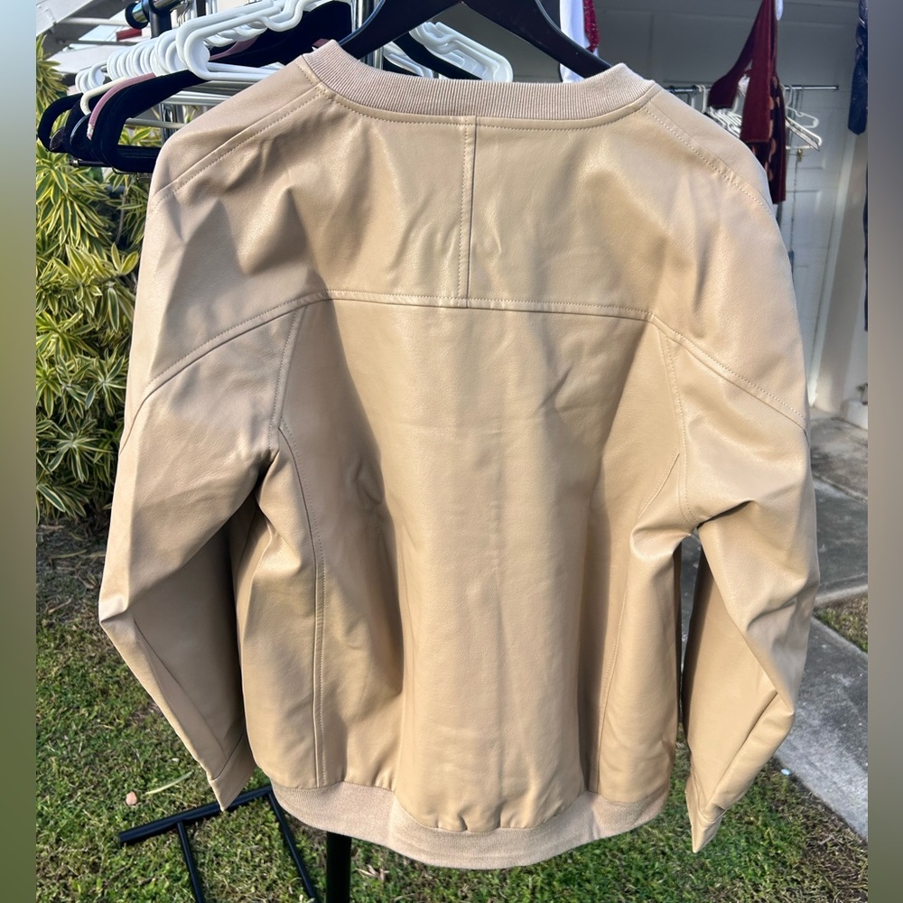 New oversized jacket - Picture 2 of 2
